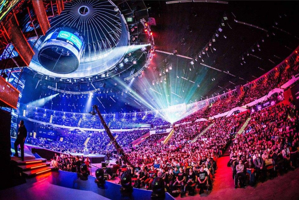 尤其是对比 尤其是对比